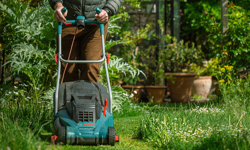 Are electric lawnmowers worth it?